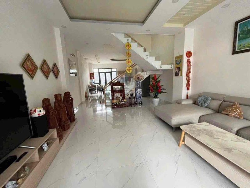 Nhà 3 tầng gói 5 Mỹ Gia tp Nha Trang. Đường nội bộ rộng 14m. Giá chỉ 7