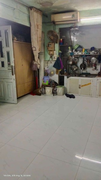 Nhà chính chủ bán một trệt một lầu có sổ hồng riêng nhà đổi một tấm