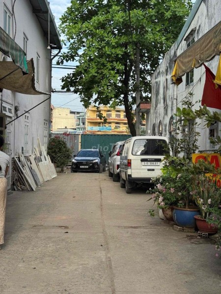 NHÀ HẺM 6M - 2 OTO NÉ NHAU- 4x14 XÂY 1 LẦU KIÊN CỐ