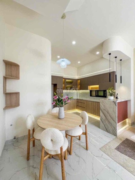 NHÀ LẦU MỚI FULL NỘI THẤT HẺM 102 TRẦN HOÀNG NA