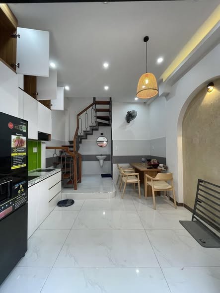 NHÀ MỚI ĐẸP HẺM THÔNG - NGUYỄN TRI PHƯƠNG Q10