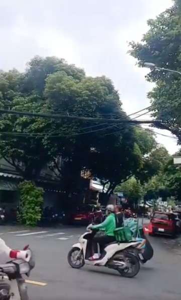 NHÀ M.TIỀN ĐƯỜNG TÂN QUÝ - SÁT BÊN AEON MALL TÂN PHÚ (4,7M X 15,5M) TRÊT + LỬNG  14Đ TL..