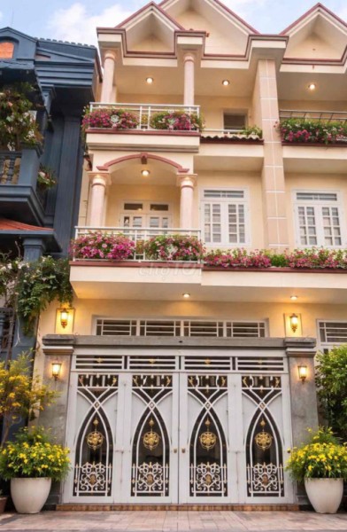 Nhà ngộp Bank bán nhanh 1 đời chủ, 4 lầu, 78m2 giá : 6 tỷ.