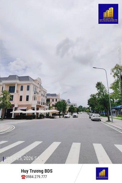 Shophouse Vincom hoàn tiện 4 tầng view công viên - căn xẻ khẻ!