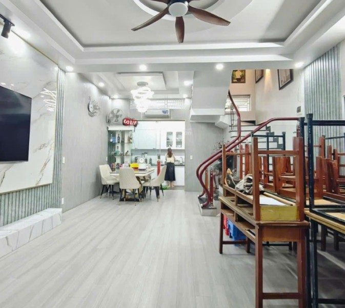 Tôi cần bán gấp căn nhà hẻm ô tô nằm ở Lê Quang Định, P1, Gò Vấp - 62m2 - giá 3tỷ350