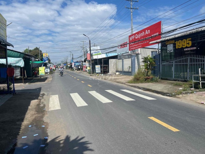 TS: Nhà ở và 01 Khu nhà Nghỉ 22 phòng; 01 khu Trọ 40 phòng đang