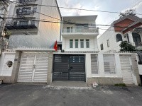 Vị trí siêu đẹp, sát bên Masteri Thanh Đa, ngang 18mx24m, hẻm xe hơi 12m, GPXD 7 tầng chỉ 38,5 tỷ